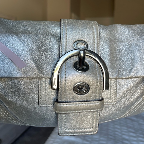 RARE Vintage COACH Y2K Silver Metallic Demi Shoulder Flap Bag 8B21 - Picture 4 of 17